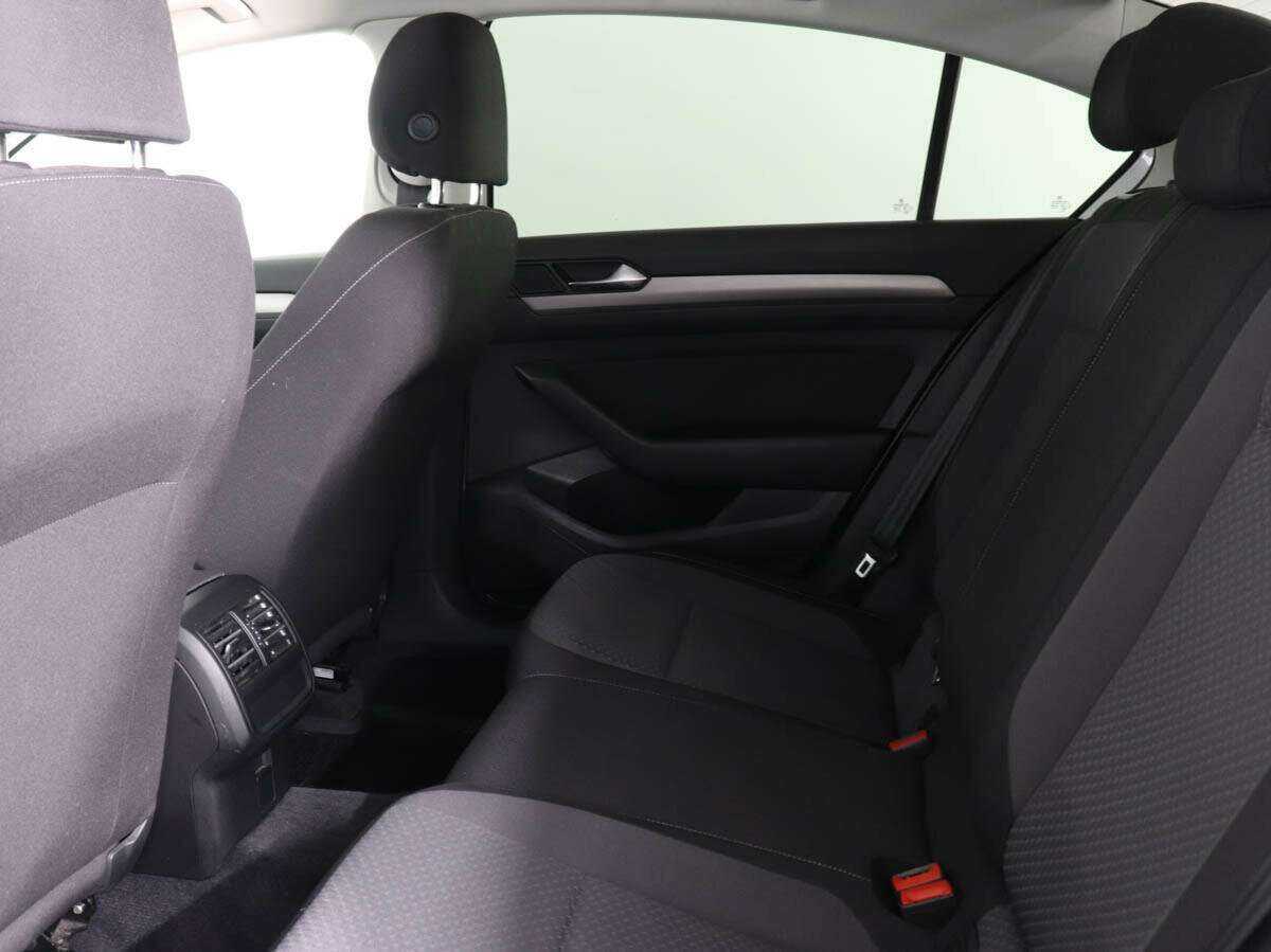 Volkswagen Passat б/у, 2016, Роботизированная. Фото: #12