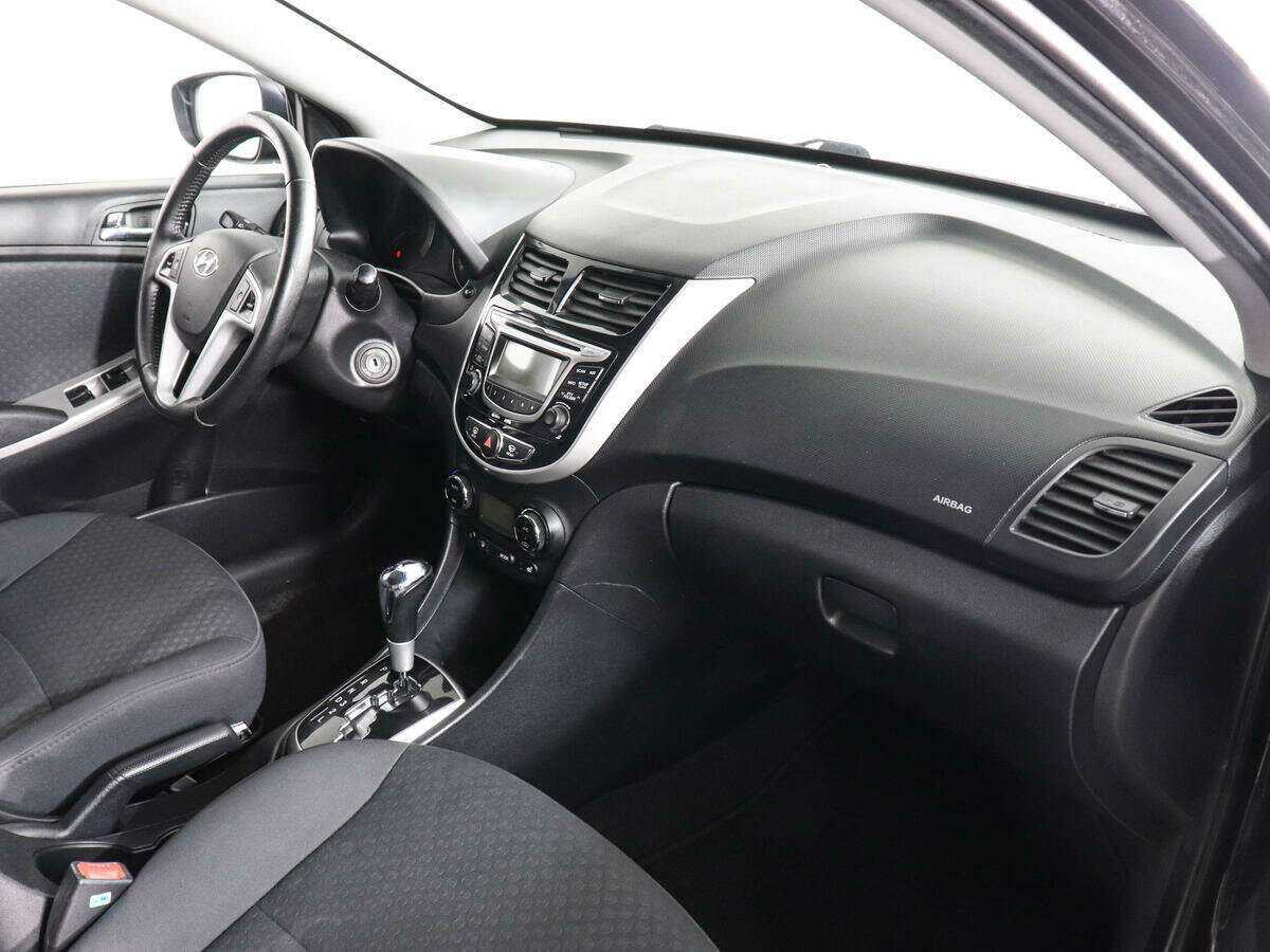 Hyundai Solaris б/у, 2012, Автоматическая. Фото: #5