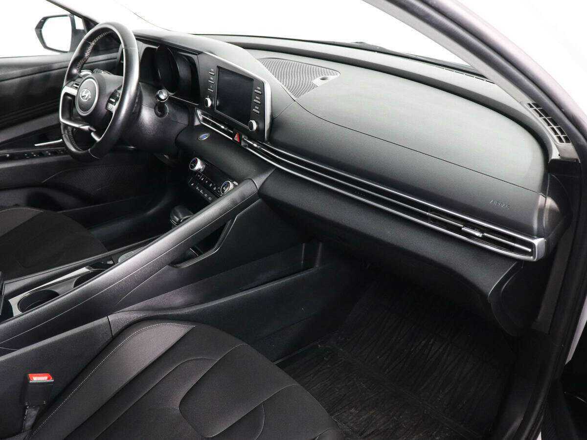 Hyundai Elantra б/у, 2021, Вариатор. Фото: #9