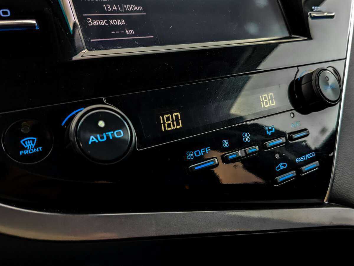 Toyota Camry б/у, 2020, Автоматическая. Фото: #17