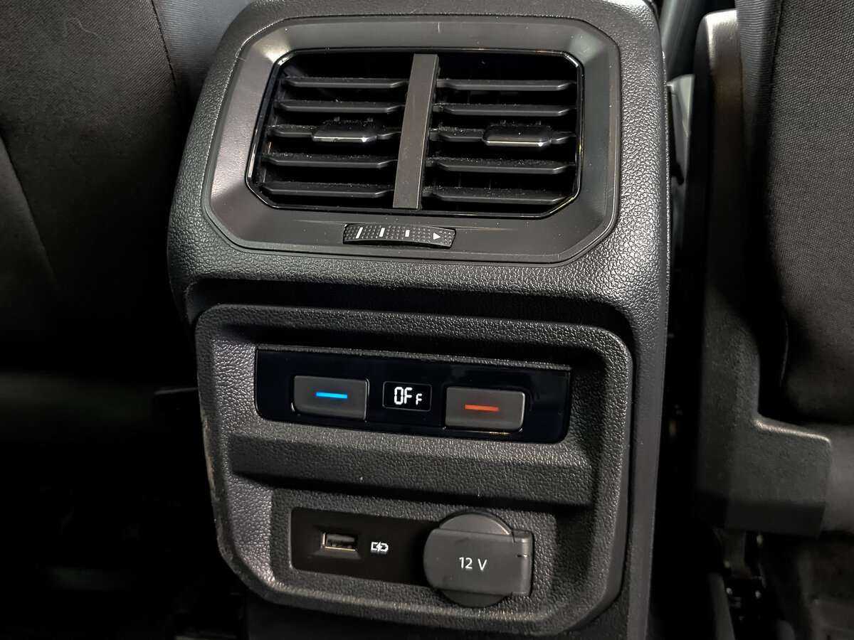 Volkswagen Tiguan б/у, 2020, Роботизированная. Фото: #22