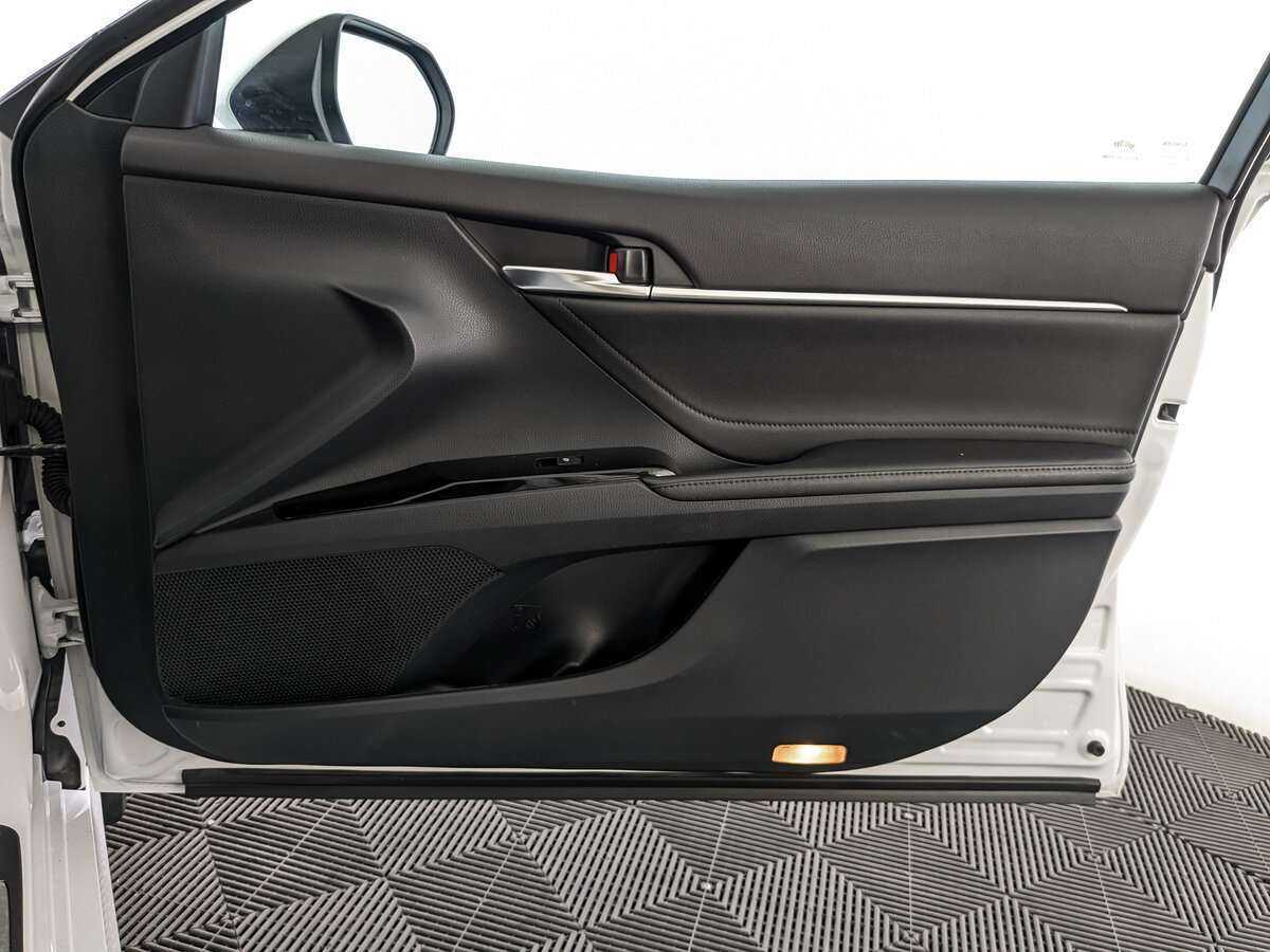 Toyota Camry б/у, 2021, Автоматическая. Фото: #18
