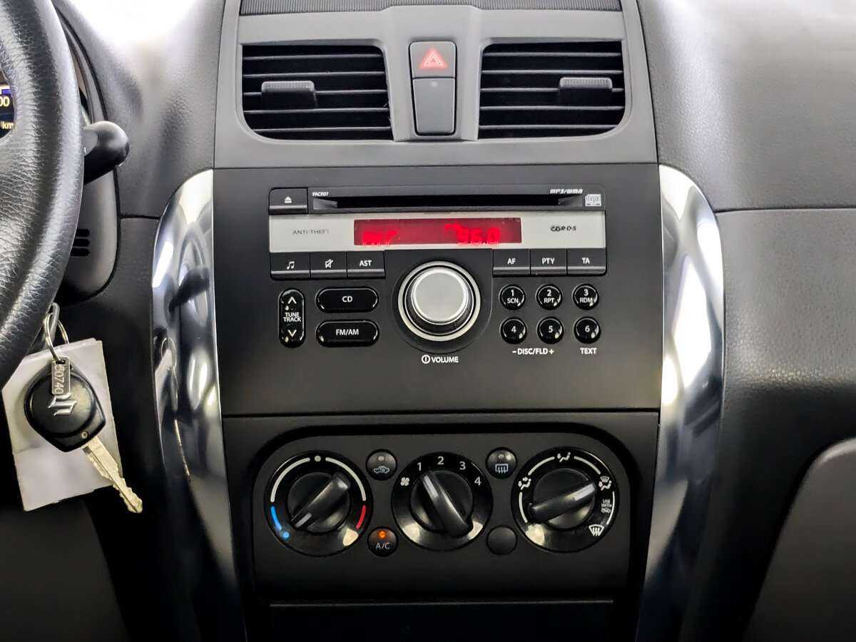 Suzuki SX4 б/у, 2013, Автоматическая. Фото: #12