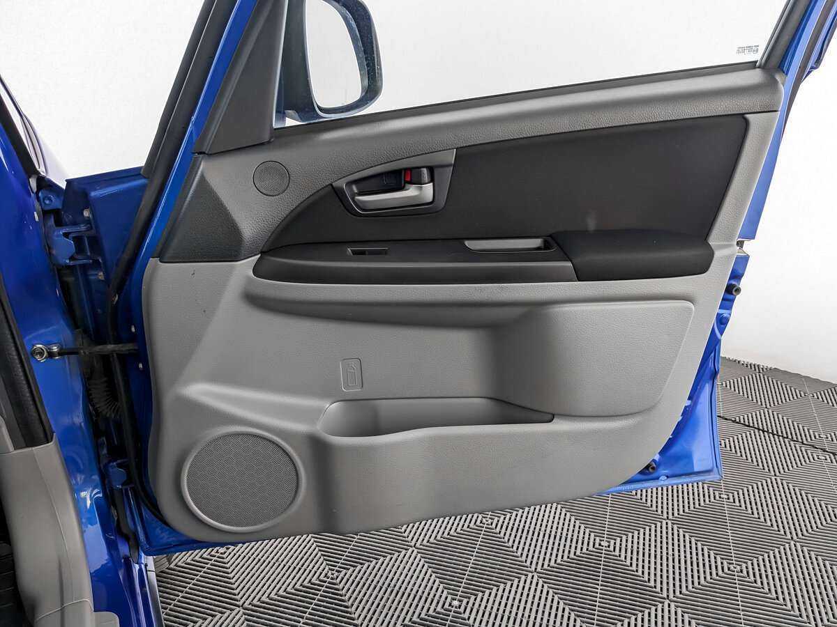 Suzuki SX4 б/у, 2013, Автоматическая. Фото: #19