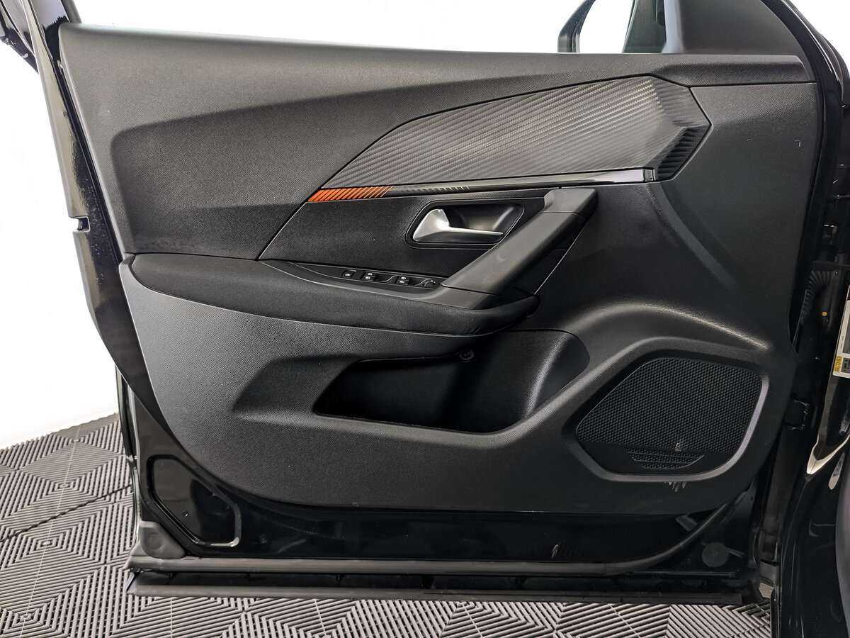 Пежо 2008 б/у, 2021, Механическая. Фото: #14