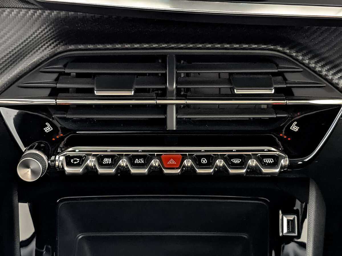 Пежо 2008 б/у, 2021, Механическая. Фото: #16