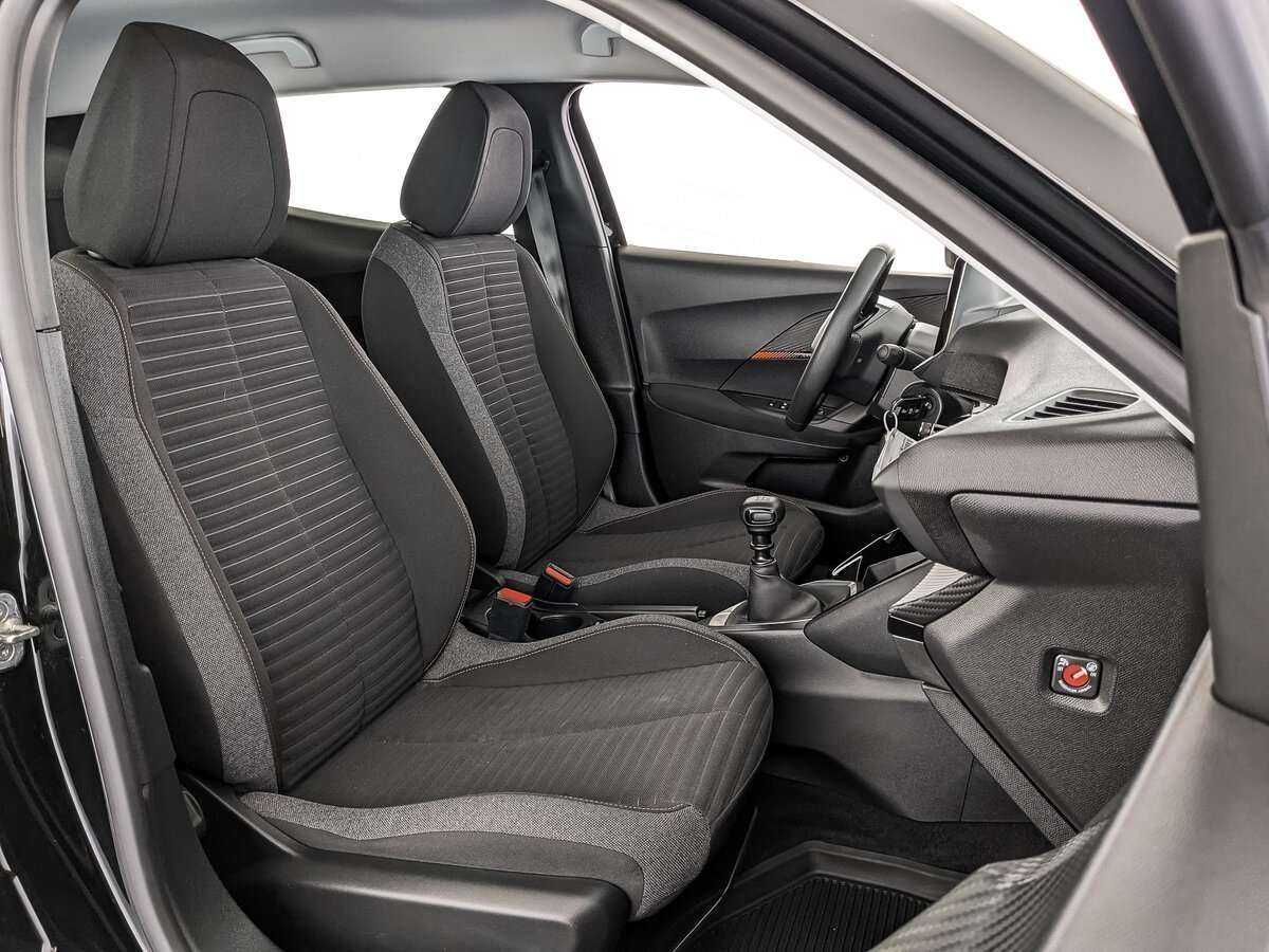 Пежо 2008 б/у, 2021, Механическая. Фото: #19