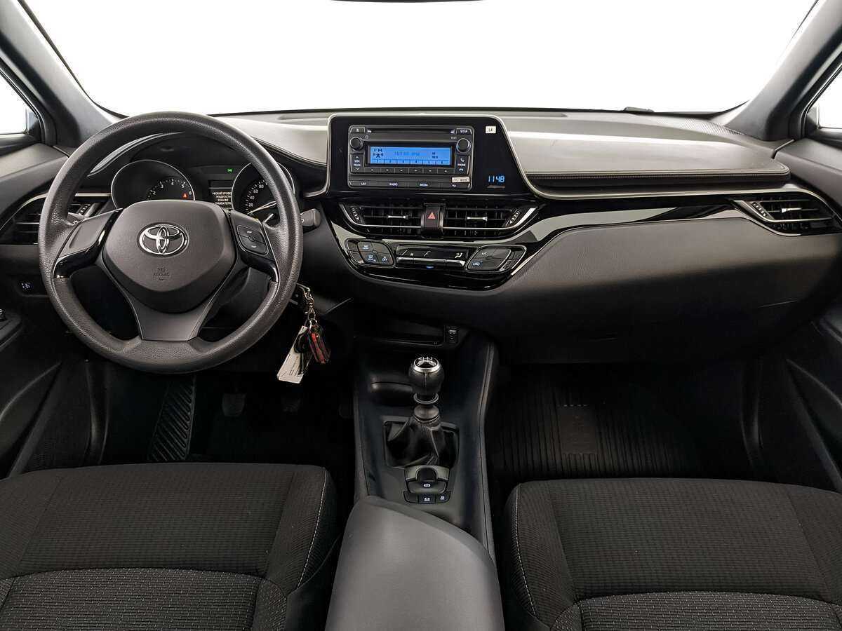 Toyota C-HR б/у, 2019, Механическая. Фото: #8