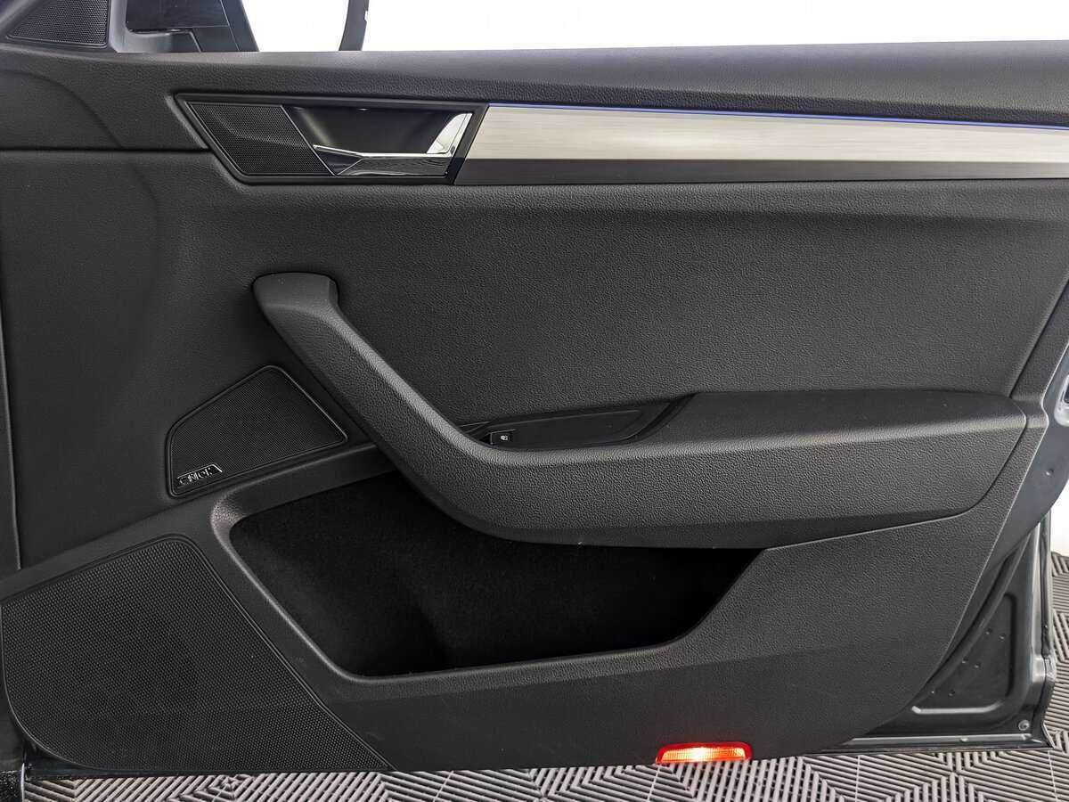 Skoda Superb б/у, 2017, Роботизированная. Фото: #19