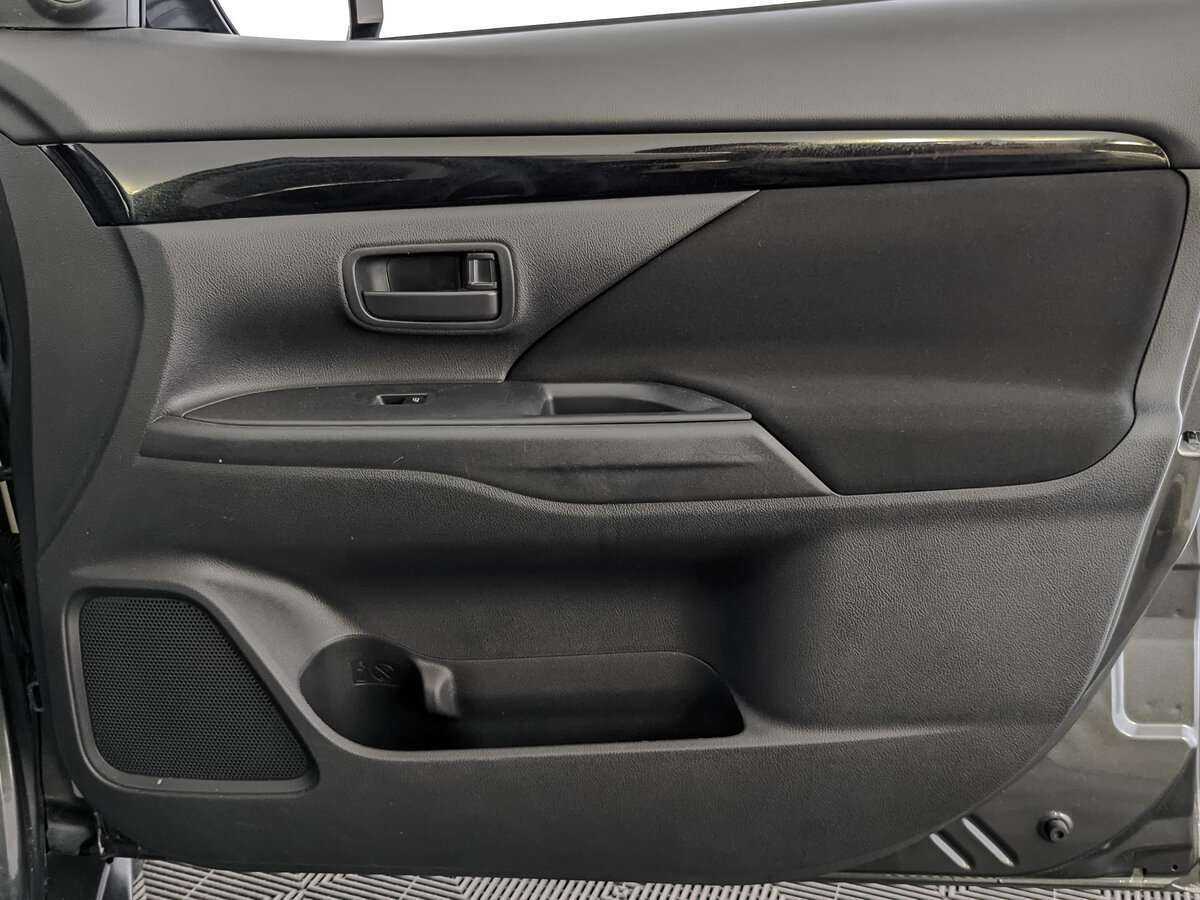 Mitsubishi Outlander б/у, 2019, Вариатор. Фото: #20
