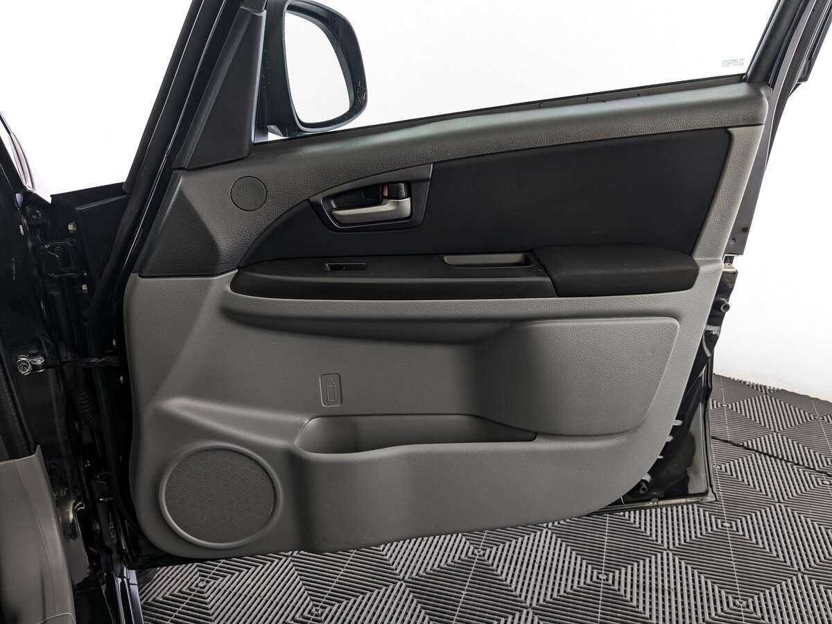 Suzuki SX4 б/у, 2014, Механическая. Фото: #20