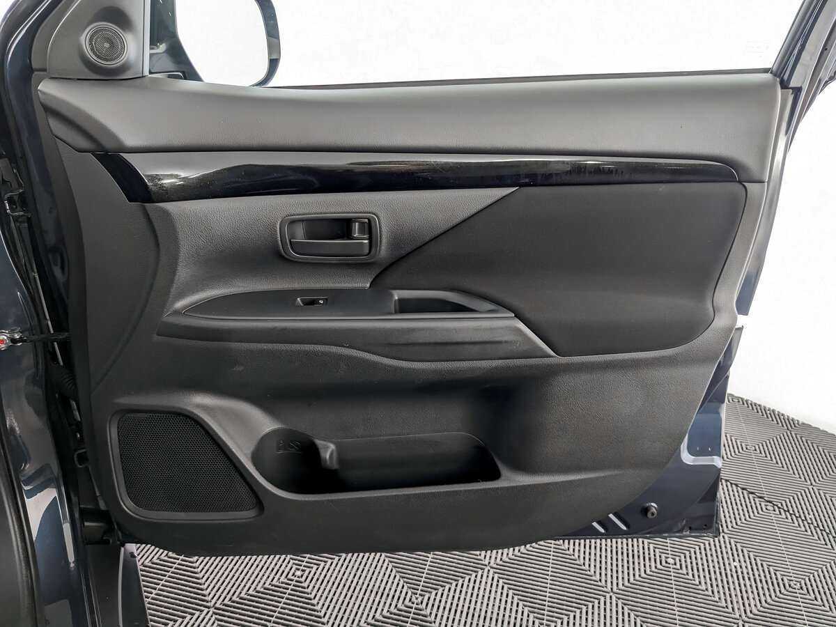 Mitsubishi Outlander б/у, 2019, Вариатор. Фото: #19