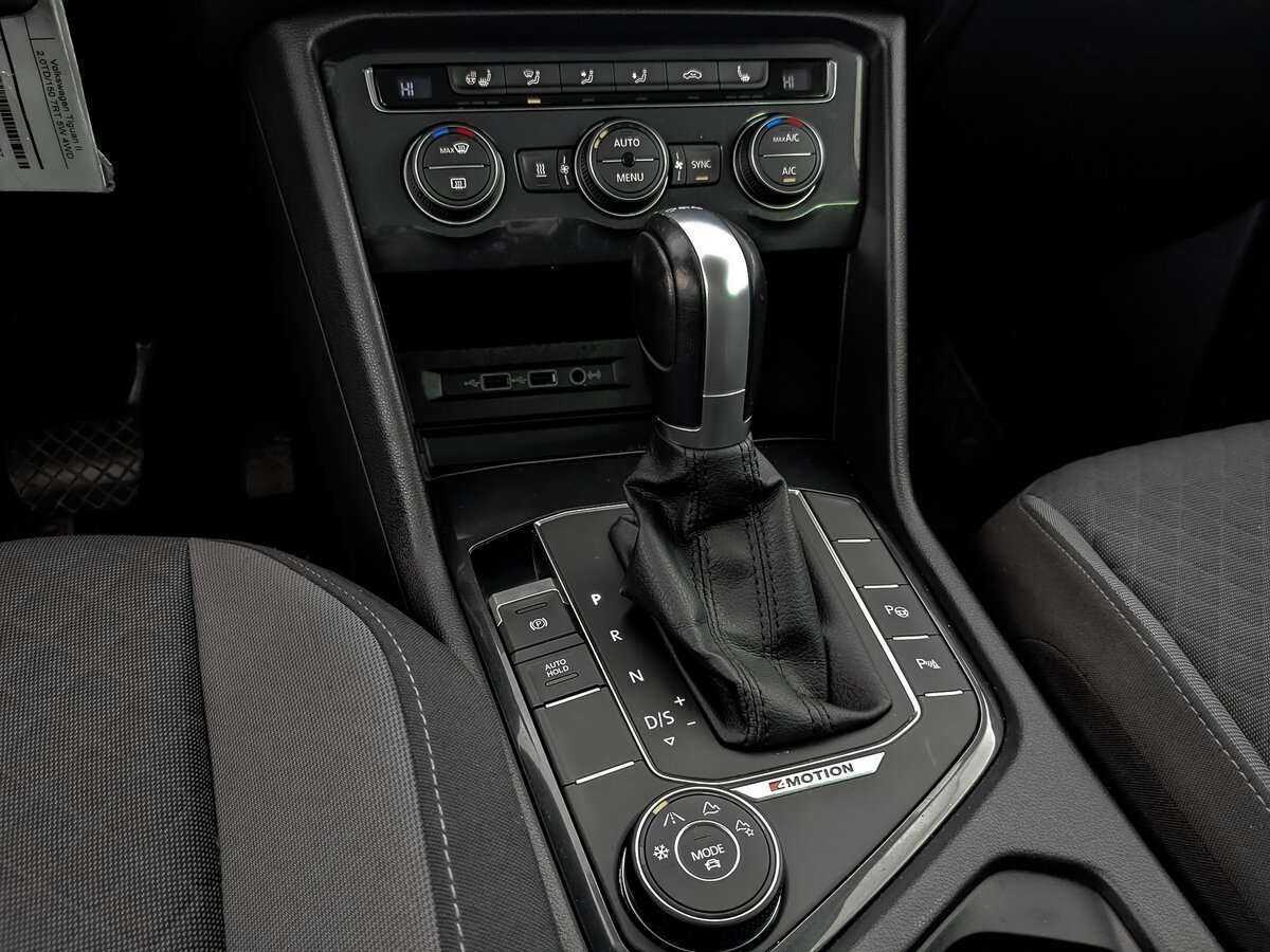 Фольксваген Тигуан б/у, 2017, Роботизированная. Фото: #21