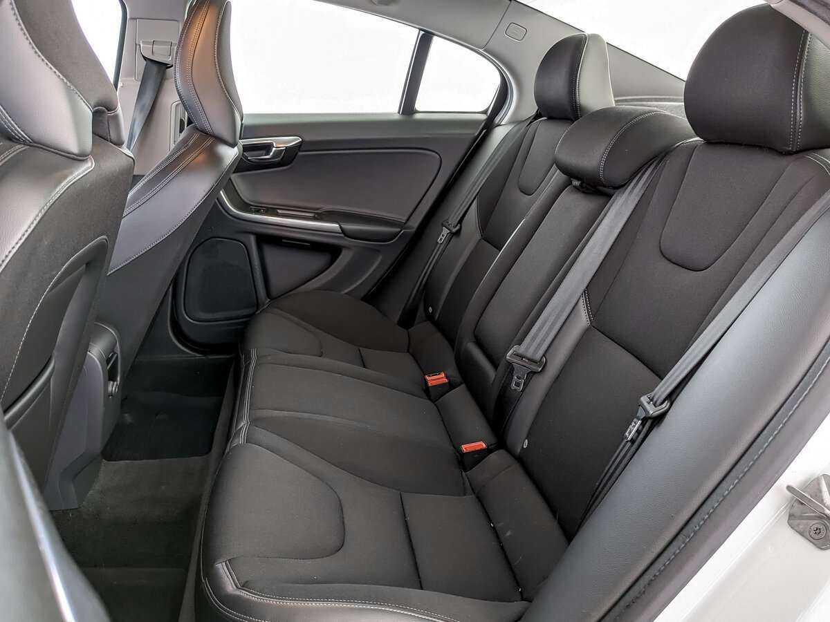 Volvo S60 б/у, 2015, Автоматическая. Фото: #9