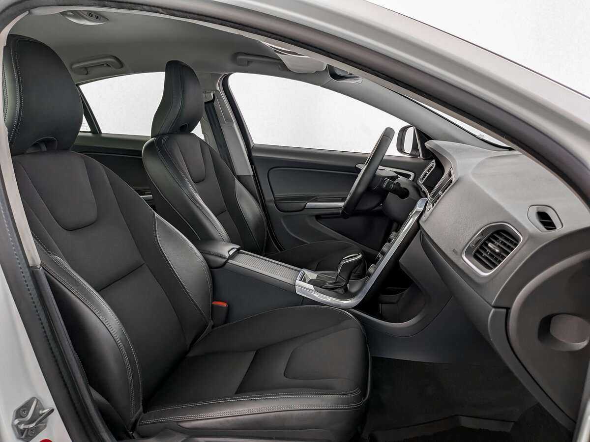 Volvo S60 б/у, 2015, Автоматическая. Фото: #18