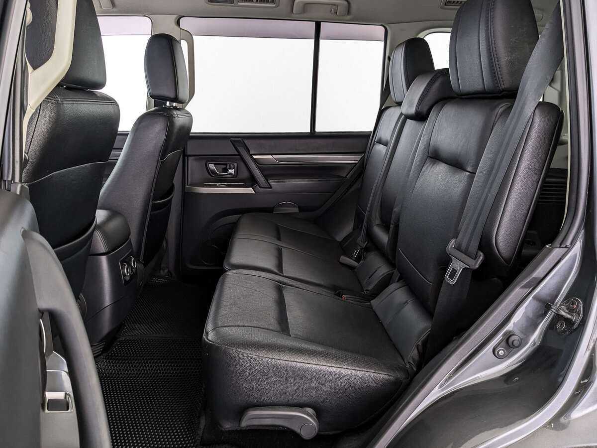 Митсубиши Паджеро б/у, 2013, Автоматическая. Фото: #17