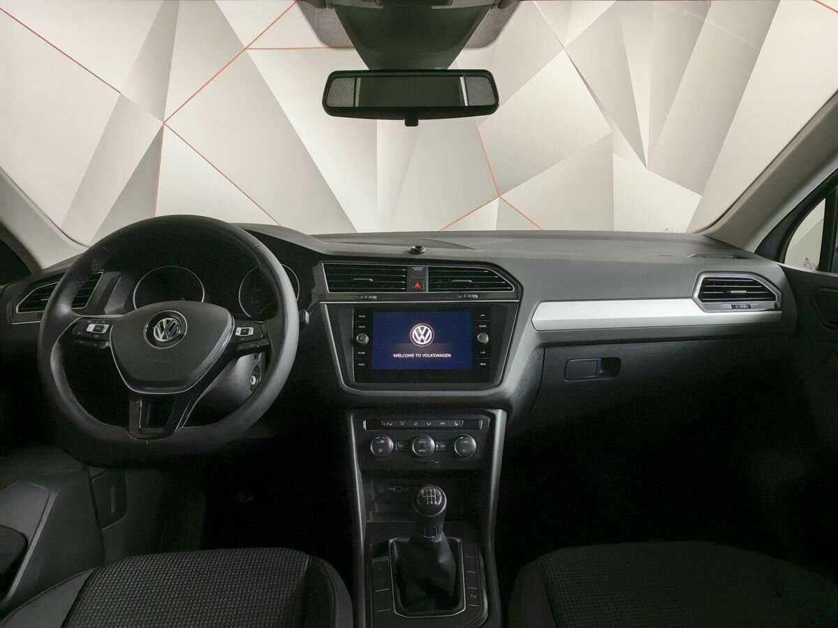 Volkswagen Tiguan б/у, 2020, Механическая. Фото: #13