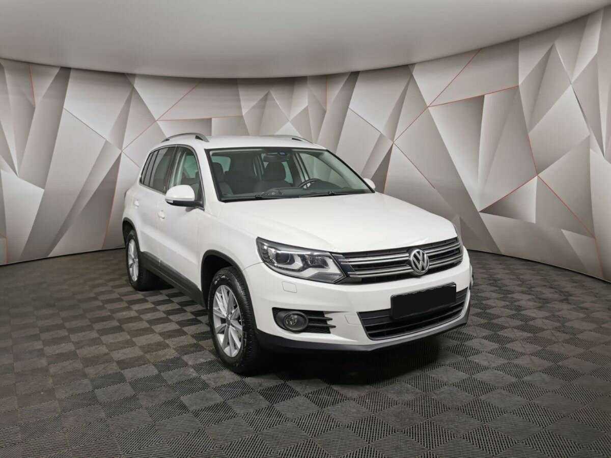 Volkswagen Tiguan б/у, 2013, Автоматическая. Фото: #2