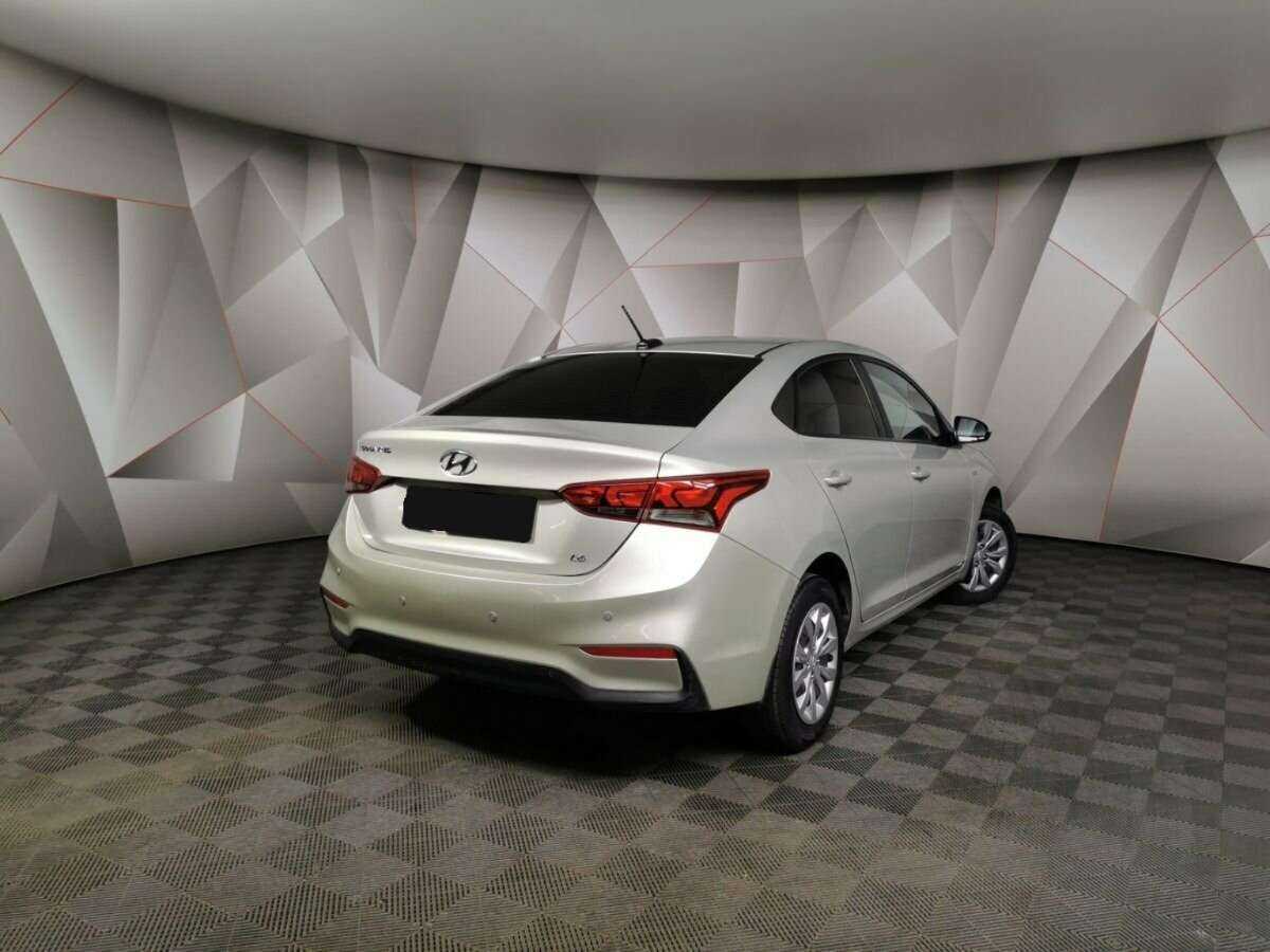 Hyundai Solaris б/у, 2017, Автоматическая. Фото: #1