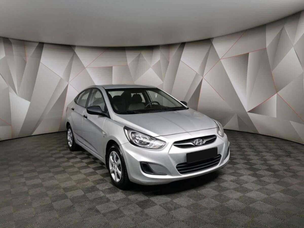 Hyundai Solaris б/у, 2014, Автоматическая. Фото: #2