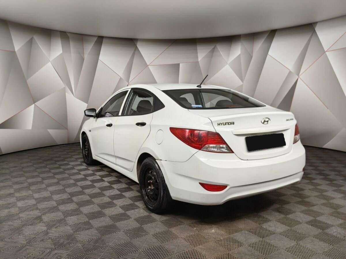Hyundai Solaris б/у, 2013, Механическая. Фото: #3