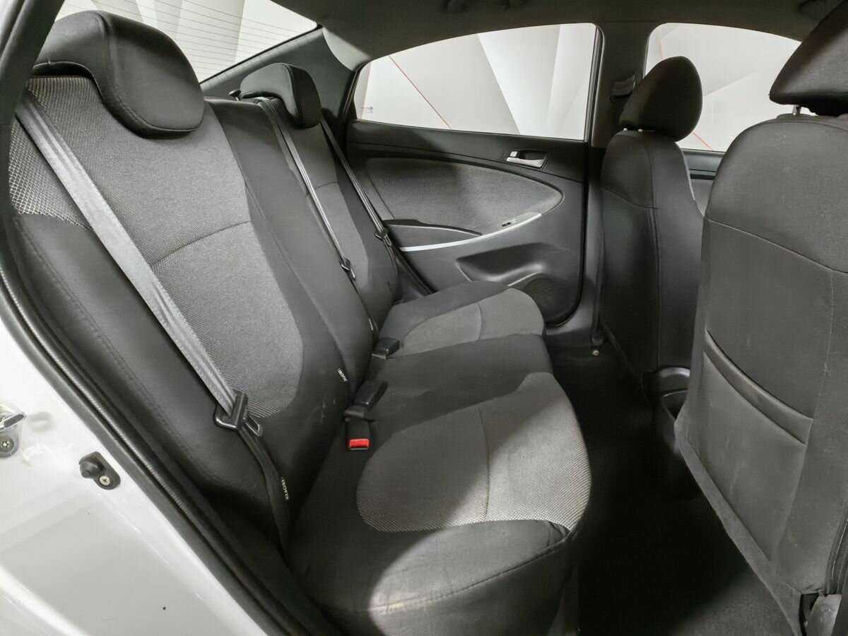 Hyundai Solaris б/у, 2013, Механическая. Фото: #11