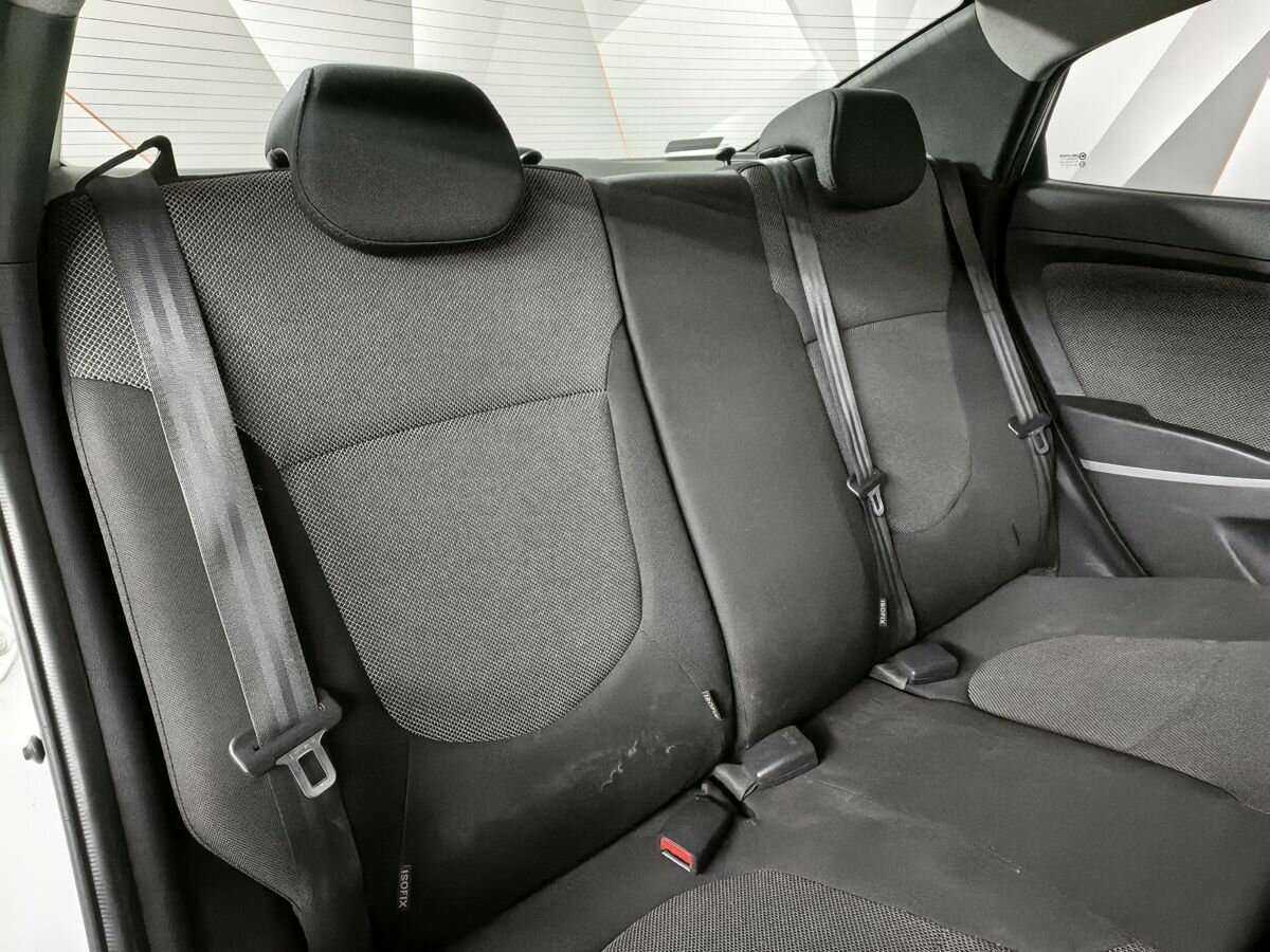 Hyundai Solaris б/у, 2013, Механическая. Фото: #12