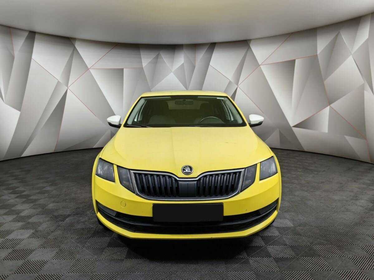 Skoda Octavia б/у, 2019, Механическая. Фото: #6