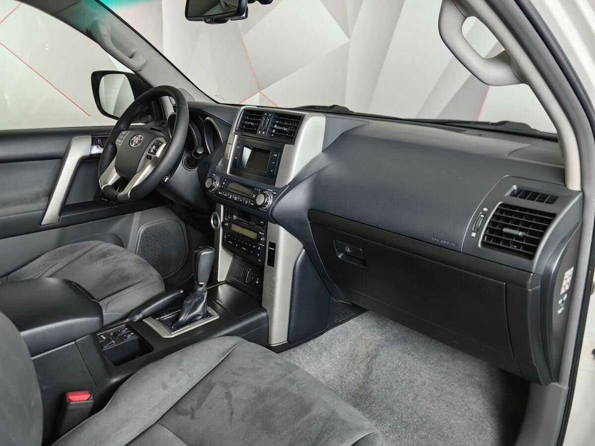 Toyota Land Cruiser Prado б/у, 2012, Автоматическая. Фото: #8