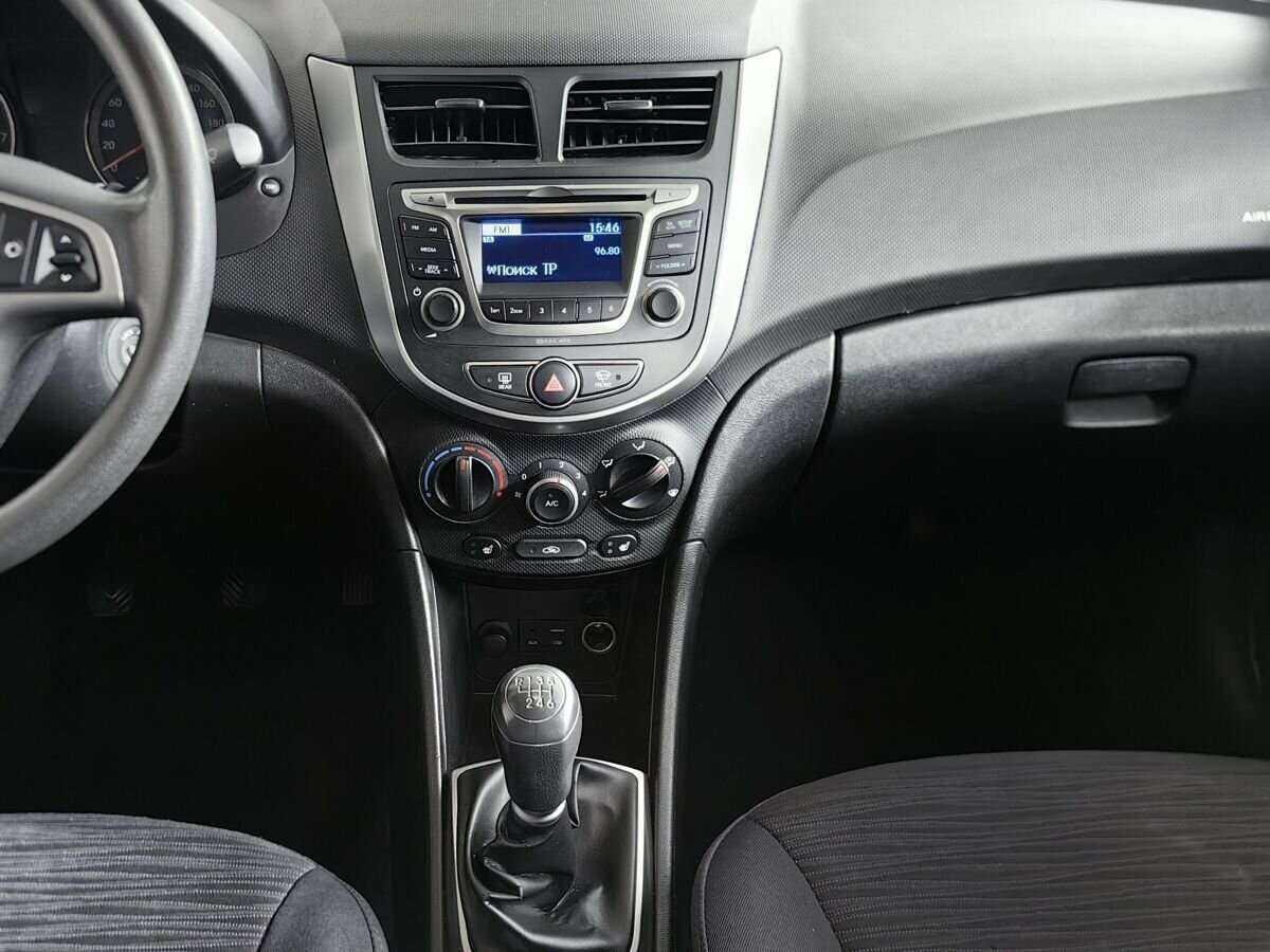 Hyundai Solaris б/у, 2016, Механическая. Фото: #9