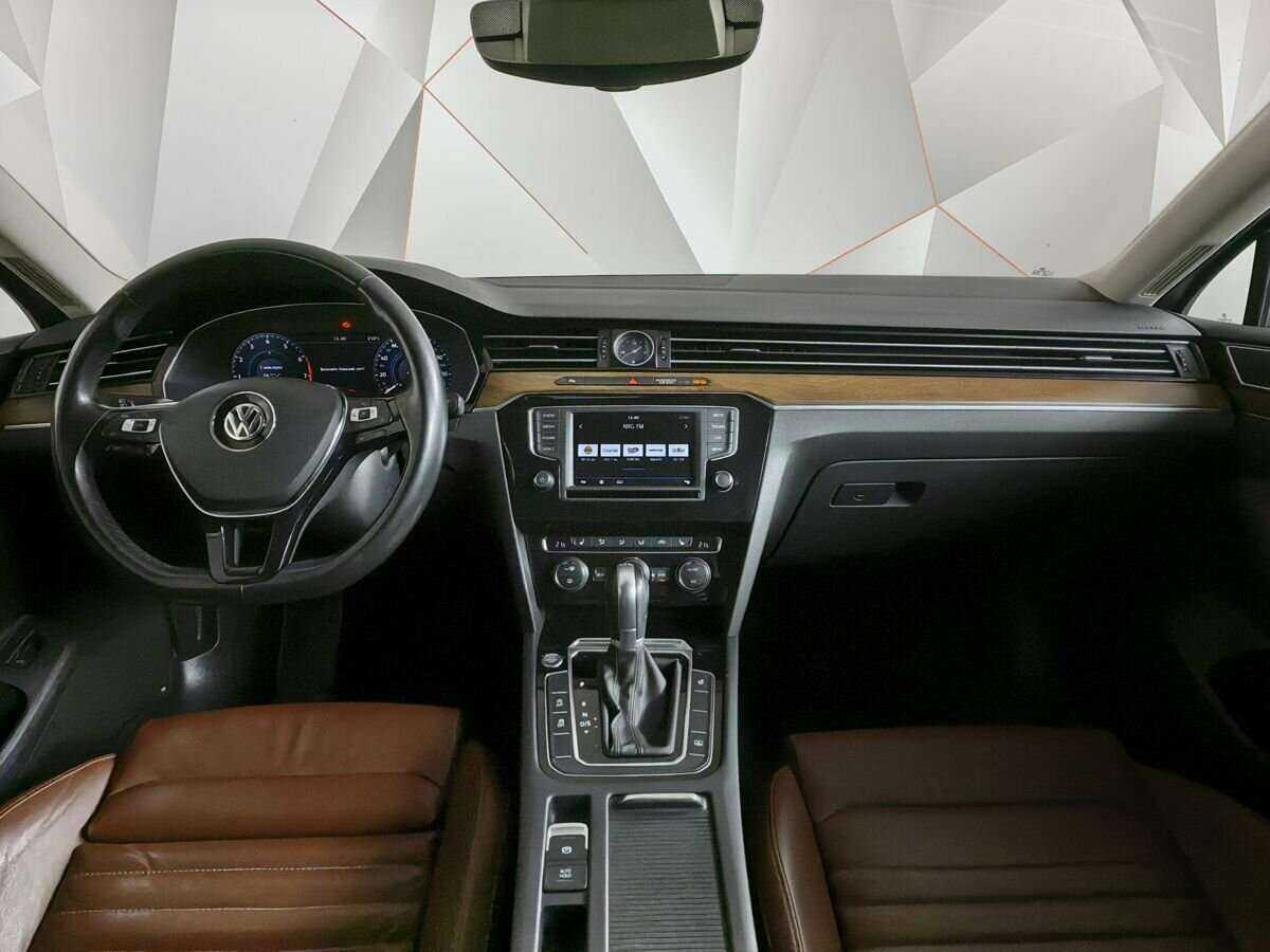 Volkswagen Passat б/у, 2017, Роботизированная. Фото: #9