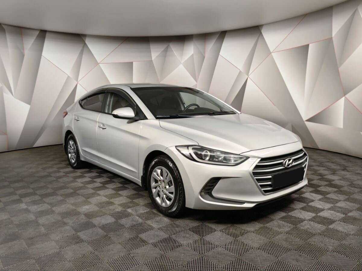 Hyundai Elantra б/у, 2018, Механическая. Фото: #1