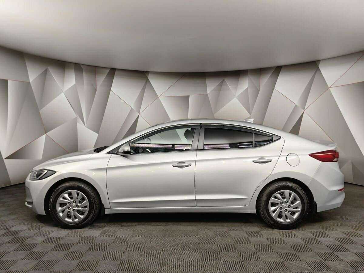 Hyundai Elantra б/у, 2018, Механическая. Фото: #3