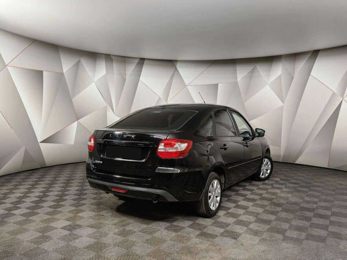 Lada (ВАЗ) Granta б/у, 2022, Механическая. Фото: #1