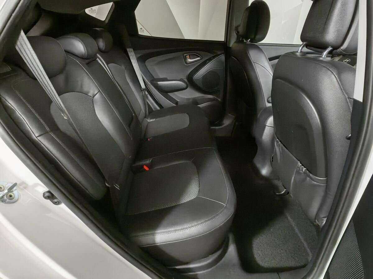Hyundai ix35 б/у, 2013, Автоматическая. Фото: #11