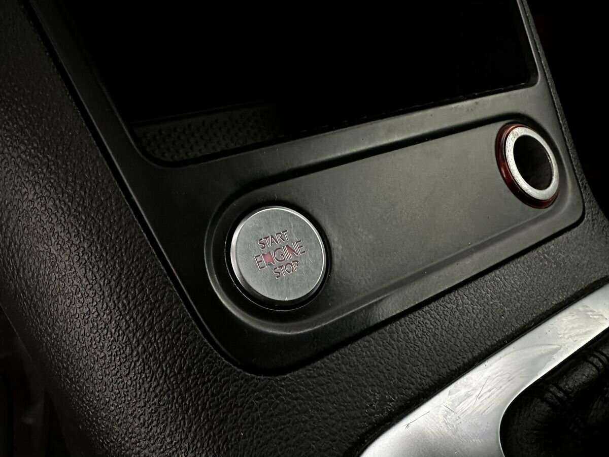 Volkswagen Tiguan б/у, 2013, Автоматическая. Фото: #13