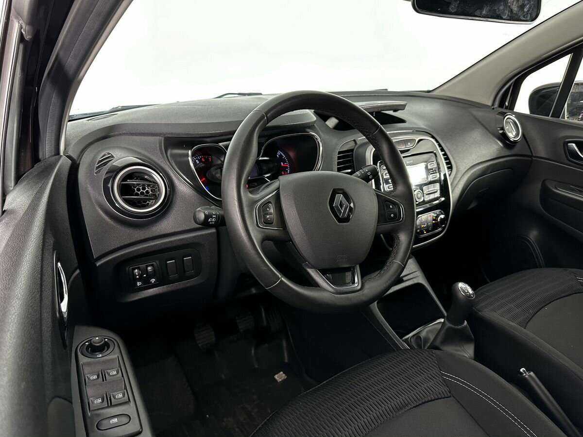 Renault Kaptur б/у, 2017, Механическая. Фото: #6