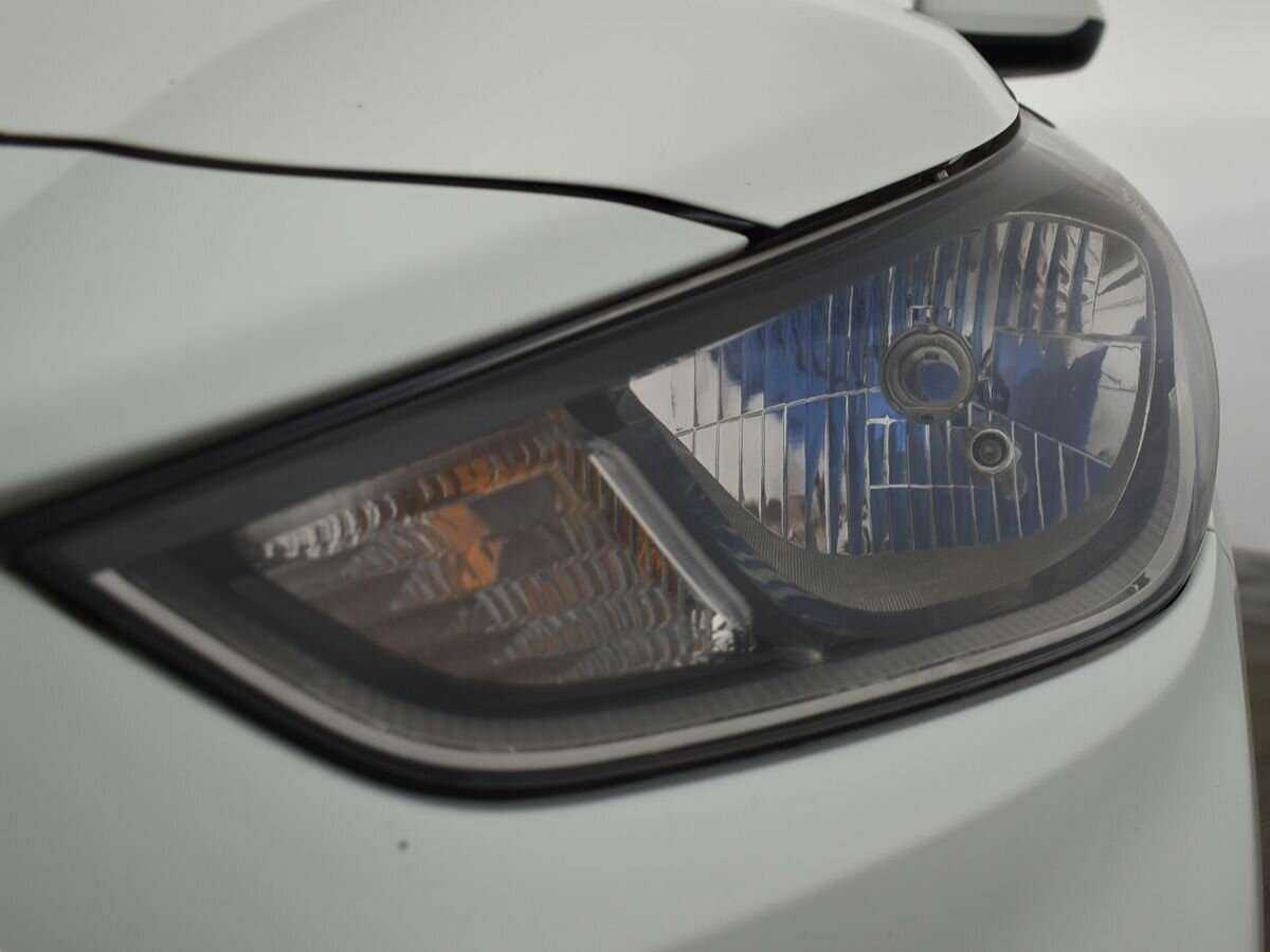 Hyundai Solaris б/у, 2018, Механическая. Фото: #6