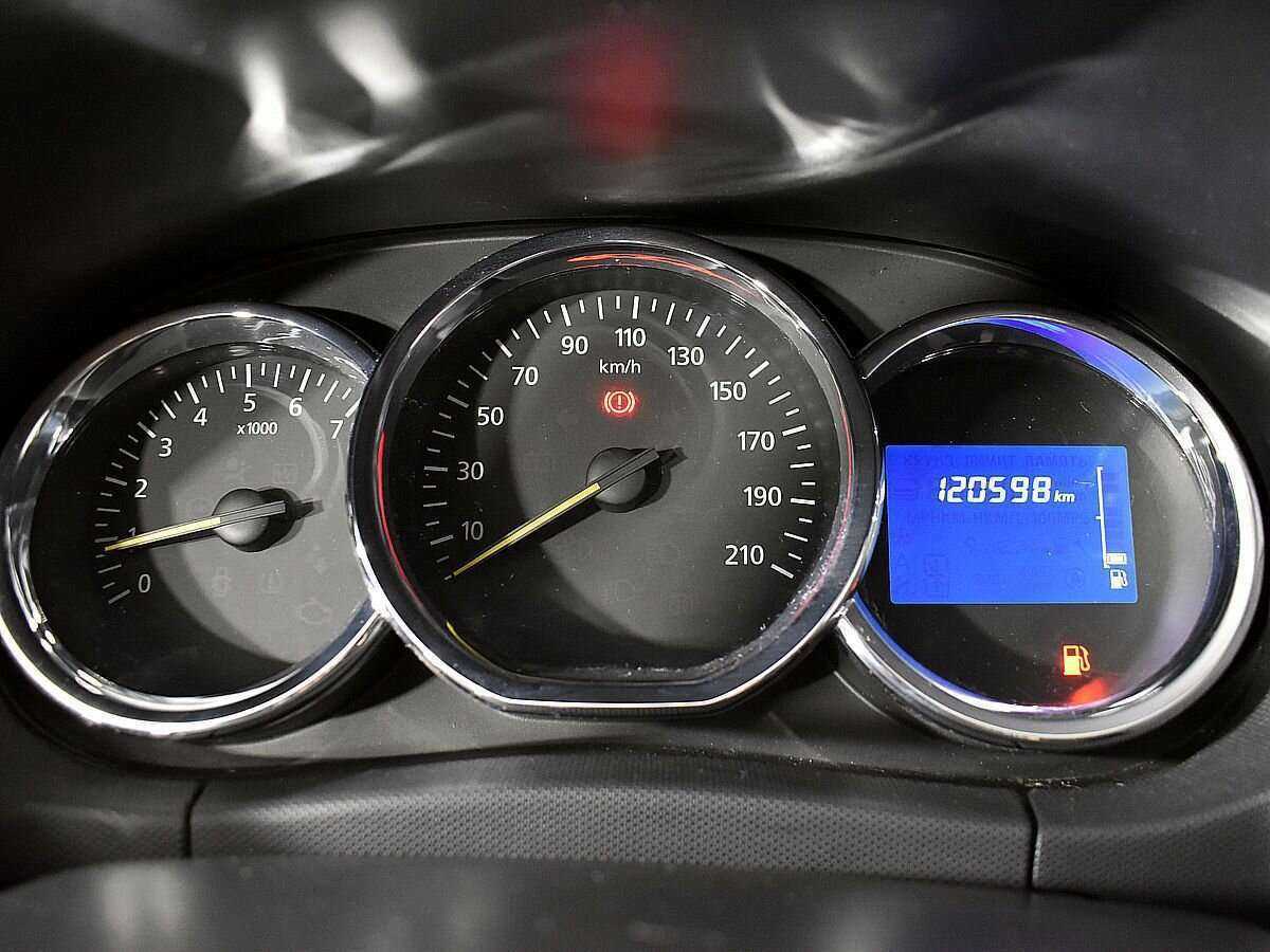 Renault Duster б/у, 2017, Механическая. Фото: #11