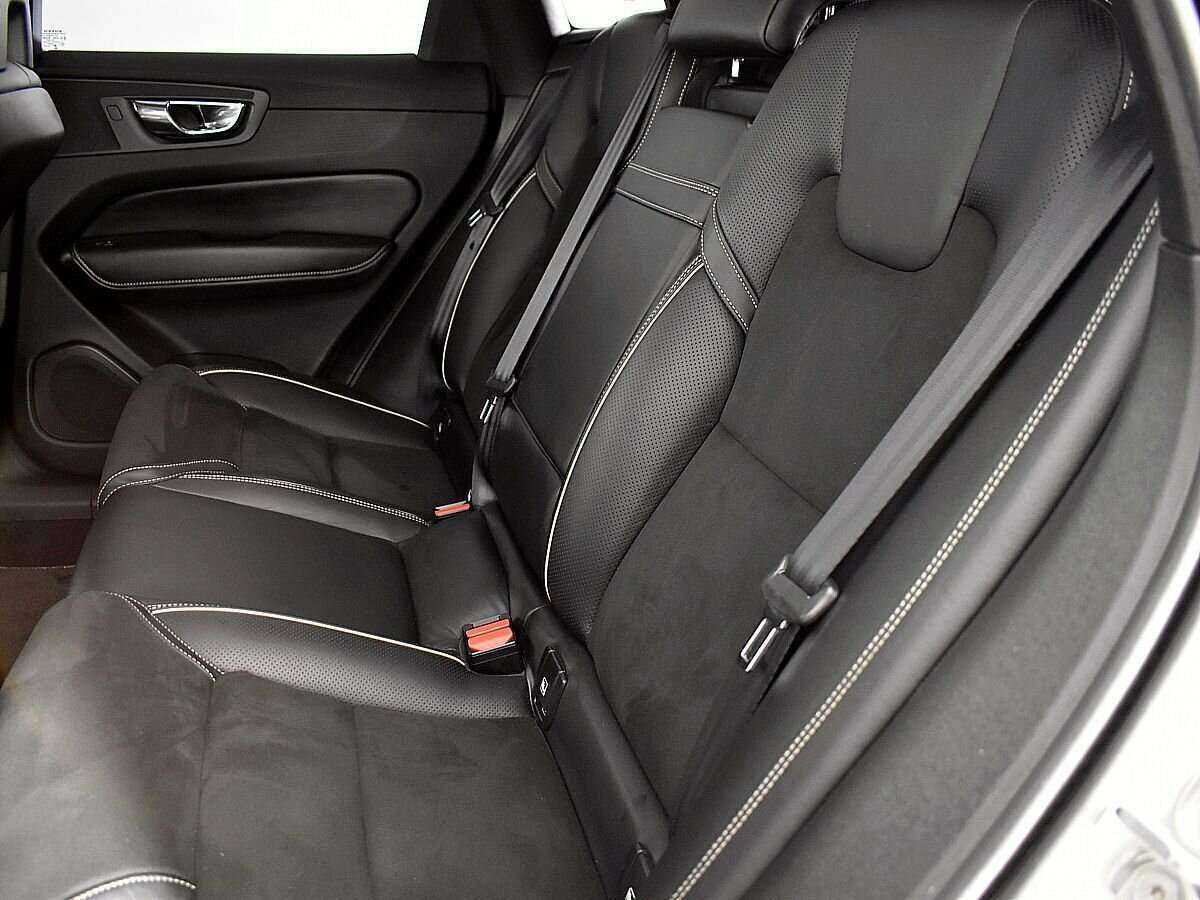 Volvo XC60 б/у, 2018, Автоматическая. Фото: #10