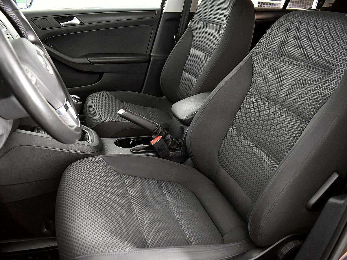 Volkswagen Jetta б/у, 2014, Механическая. Фото: #6