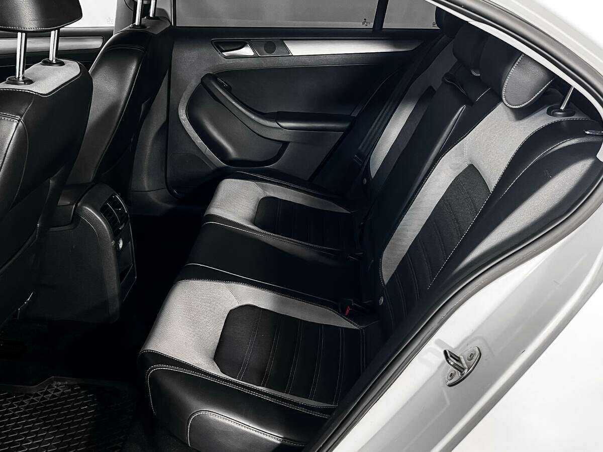 Volkswagen Jetta б/у, 2013, Автоматическая. Фото: #9