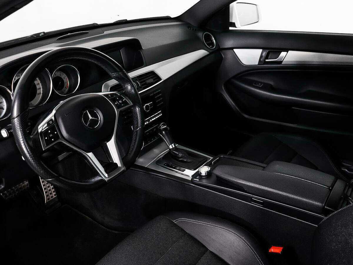 Mercedes-Benz C-Класс б/у, 2015, Автоматическая. Фото: #8