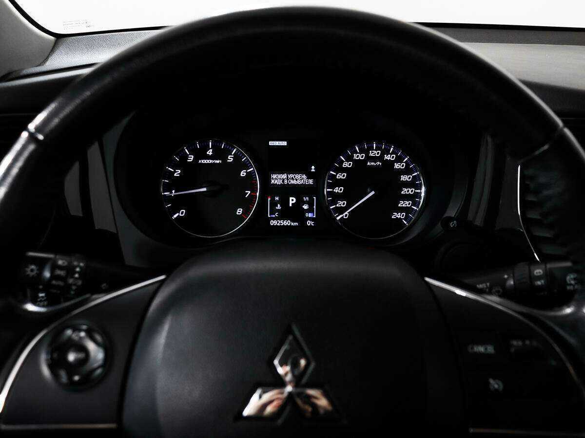 Mitsubishi Outlander б/у, 2018, Вариатор. Фото: #16