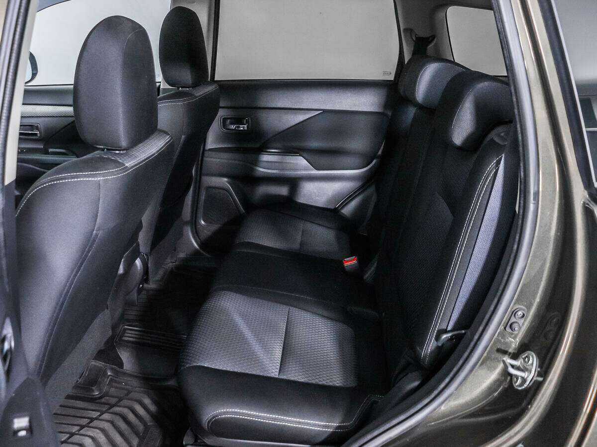 Mitsubishi Outlander б/у, 2018, Вариатор. Фото: #8