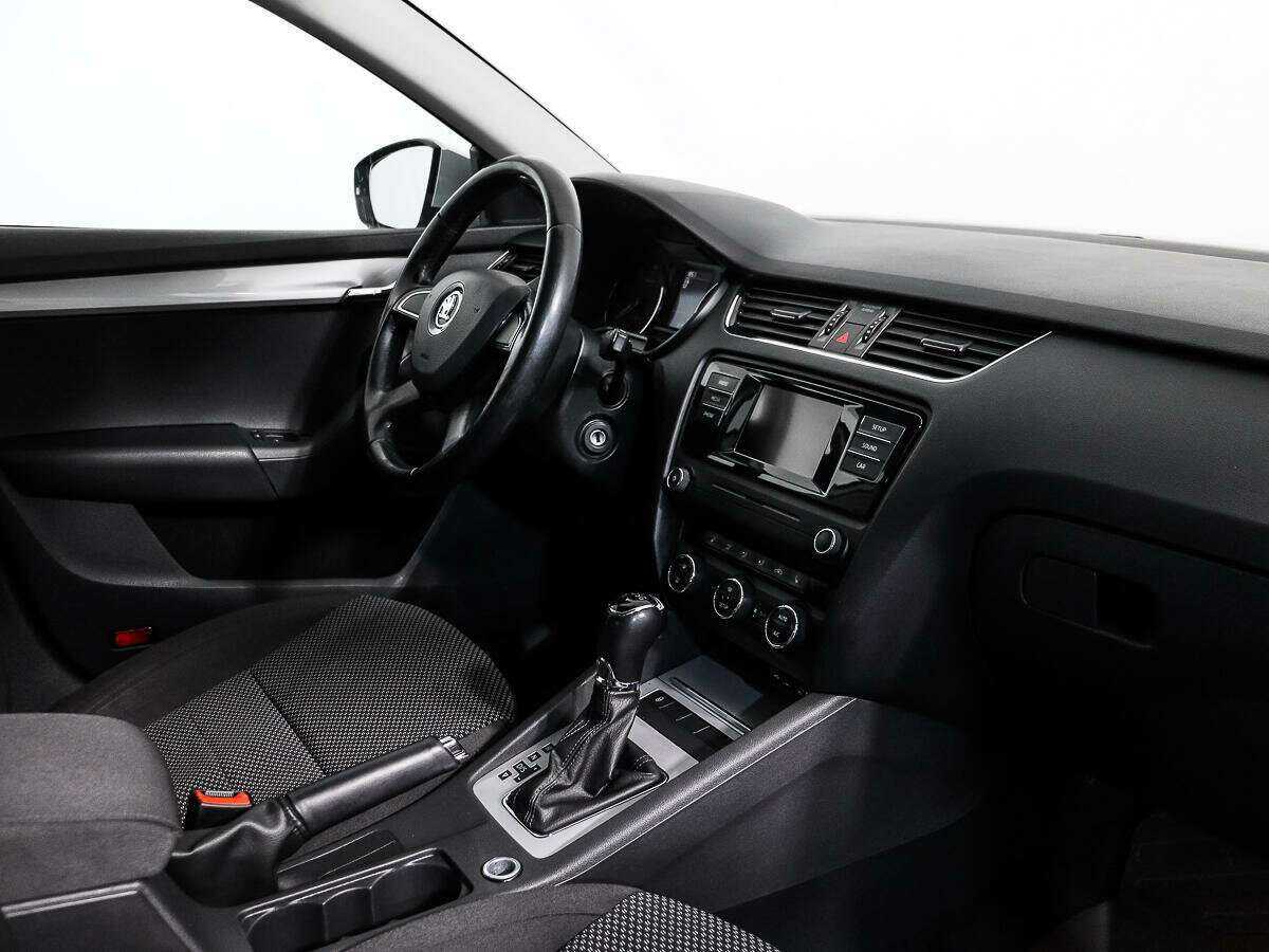 Шкода Октавия б/у, 2015, Роботизированная. Фото: #10