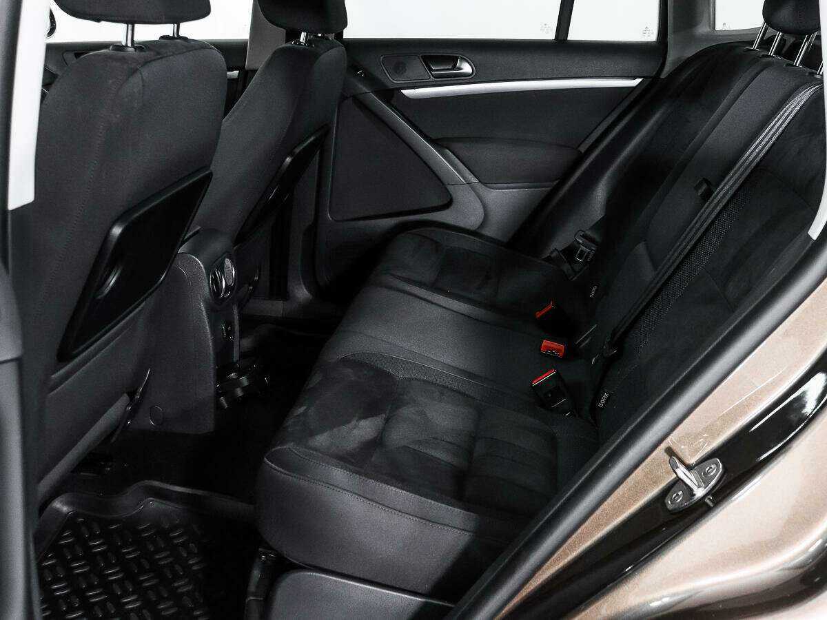 Фольксваген Тигуан б/у, 2015, Автоматическая. Фото: #10