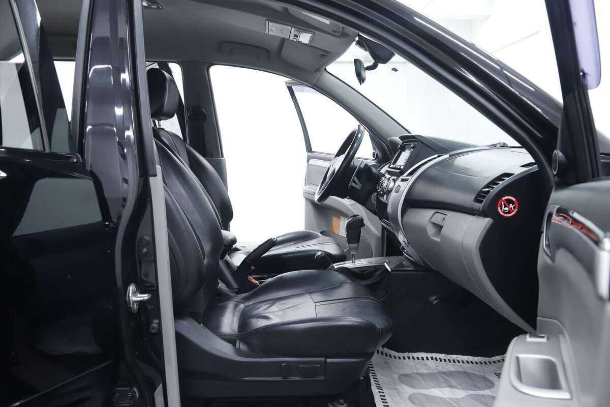 Mitsubishi Pajero Sport б/у, 2015, Автоматическая. Фото: #15
