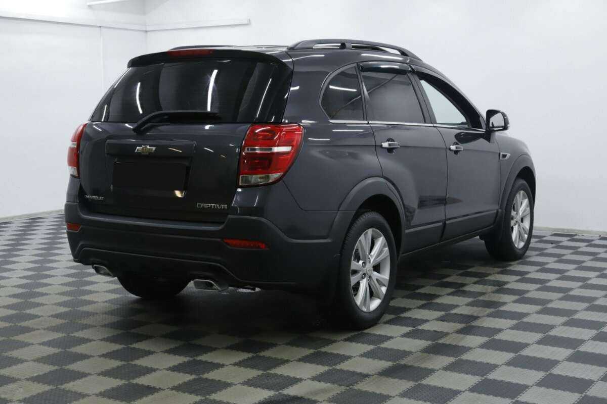 Chevrolet Captiva б/у, 2015, Автоматическая. Фото: #3