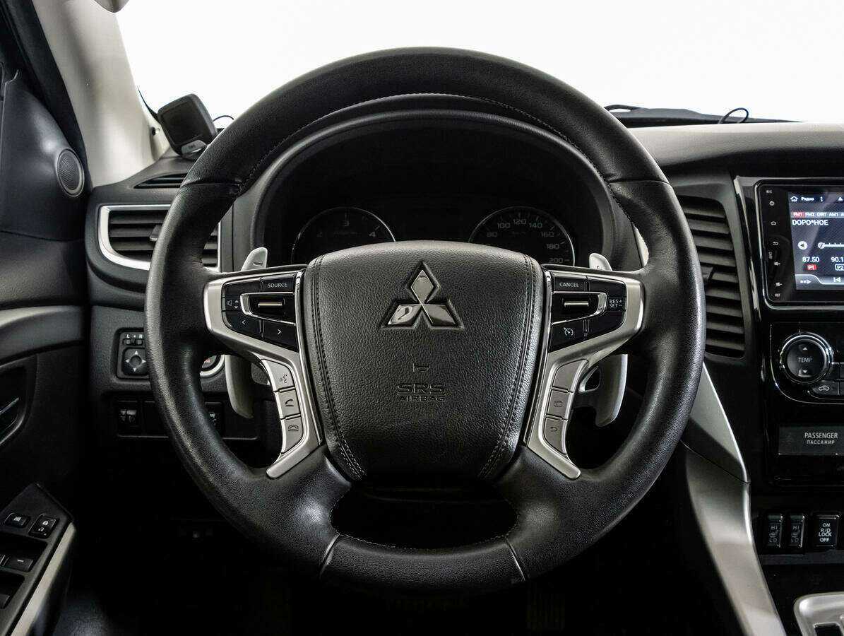 Mitsubishi Pajero Sport б/у, 2017, Автоматическая. Фото: #11